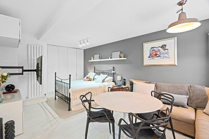 Studio To Rent In Chetwynd Heights, Chetwynd Road, NW5