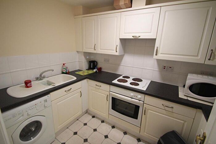 2 Bedroom Flat To Rent In Chancery Rise, Holgate Road, York, YO24