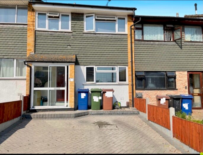 3 Bedroom Terraced House To Rent In Toft Avenue, Grays, RM17