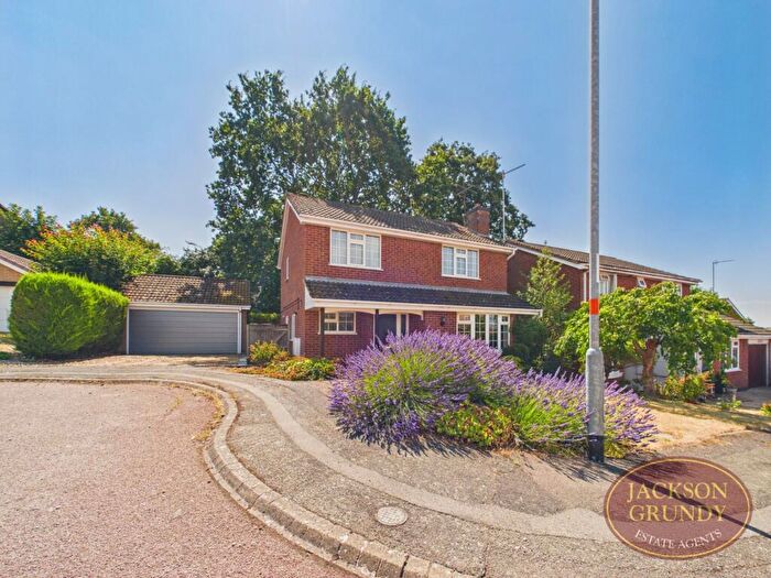 4 Bedroom House To Rent In Westerdale, Kingsthorpe, NN2