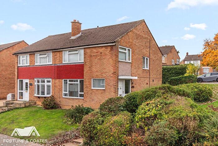 3 Bedroom Semi-detached House For Sale In Fir Park, Harlow, CM19