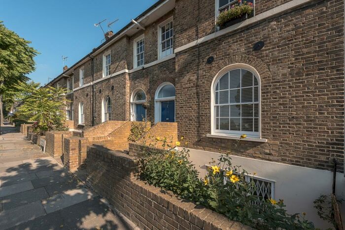 1 Bedroom Apartment To Rent In Hemingford Road London, N1