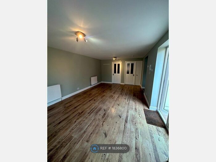 1 Bedroom Flat To Rent In Livingstone Road, Southsea, PO5