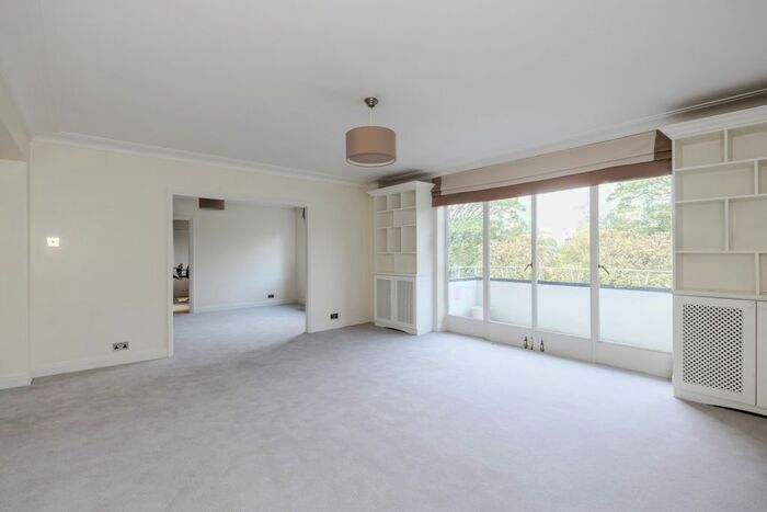 3 Bedroom Flat To Rent In Addison Road, London, W14