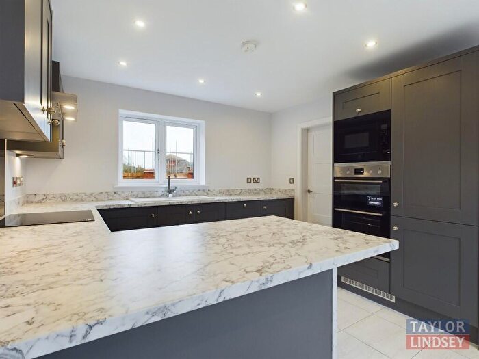 3 Bedroom Detached House For Sale In Flavian Road, Lincoln, LN2