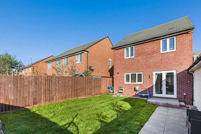 3 Bedroom Detached House For Sale In Pearce Drive, Faringdon, Oxfordshire, SN7