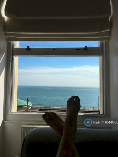 1 Bedroom Flat To Rent In Wellington Crescent, Kent, CT11