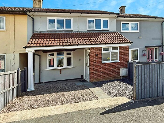 3 Bedroom Terraced House For Sale In Fastnet Road, Thurnby Lodge, Leicester, LE5