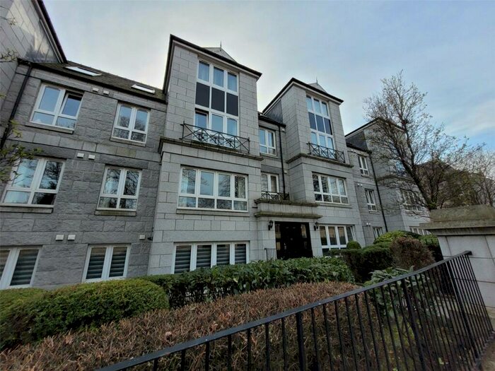 3 Bedroom Flat To Rent In Kings Gate, West End, Aberdeen, AB15