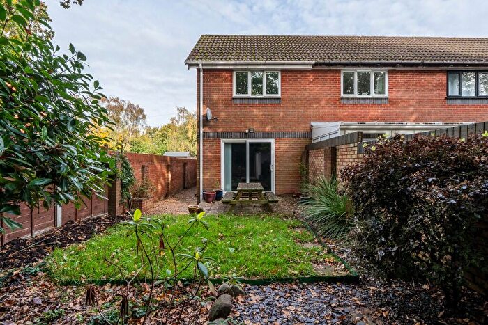 1 Bedroom End Of Terrace House For Sale In The Badgers, Netley Abbey, Hampshire, SO31