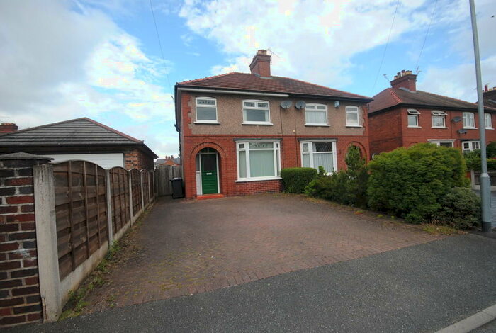 3 Bedroom Semi-Detached House To Rent In Bedford Place, Crewe, Cheshire, CW2