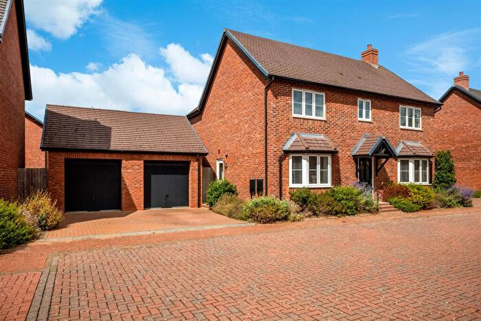 4 Bedroom Detached House For Sale In Riley Walk, Newbold On Stour, Stratford-Upon-Avon, CV37