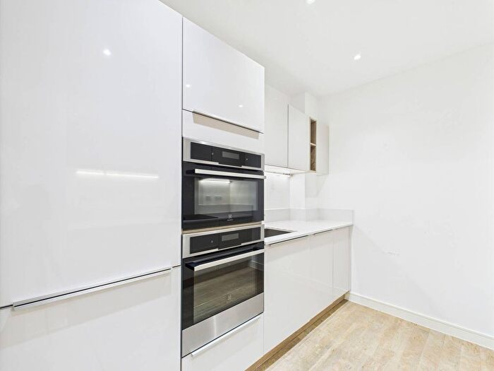 1 Bedroom Flat For Sale In Ossel Court, Greenwich, London, SE10