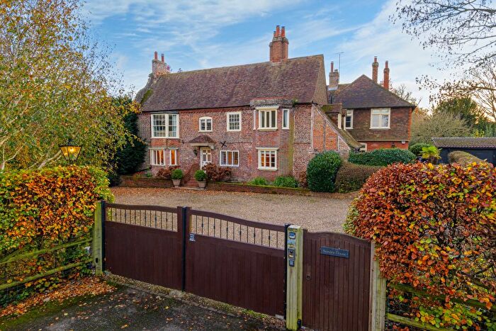 5 Bedroom Detached House For Sale In Station Road, Patrixbourne, Canterbury, Kent, CT4