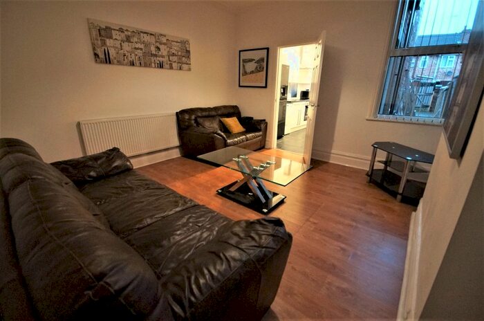 4 Bedroom Terraced House To Rent In Bolingbroke Road, Coventry, CV3