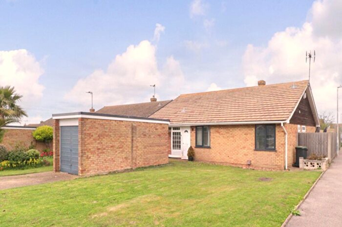 3 Bedroom Bungalow For Sale In Saltwood Gardens, Cliftonville, Margate, Kent, CT9