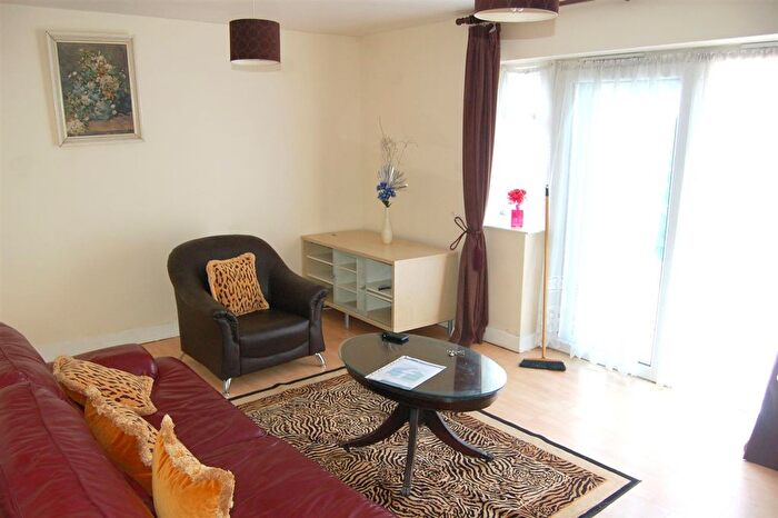 1 Bedroom Flat To Rent In Crummock Gardens, London, NW9