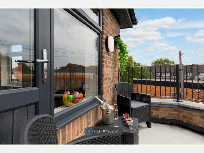 2 Bedroom Flat To Rent In Watford Road, Wembley, HA0