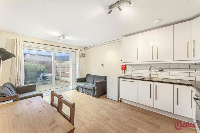 3 Bedroom Property For Sale In Burnett Close, London, E9
