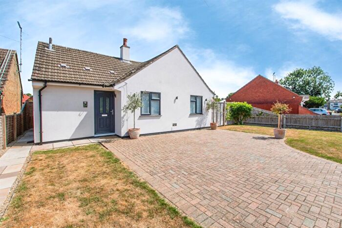 2 Bedroom Detached Bungalow For Sale In Isle Bridge Road, Outwell, Wisbech, PE14
