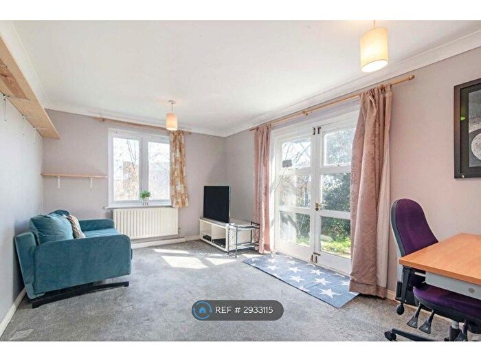 2 Bedroom Flat To Rent In Hackney Wick, London, E9