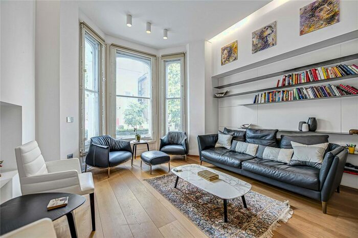 2 Bedroom Flat To Rent In Redcliffe Gardens, London, SW10