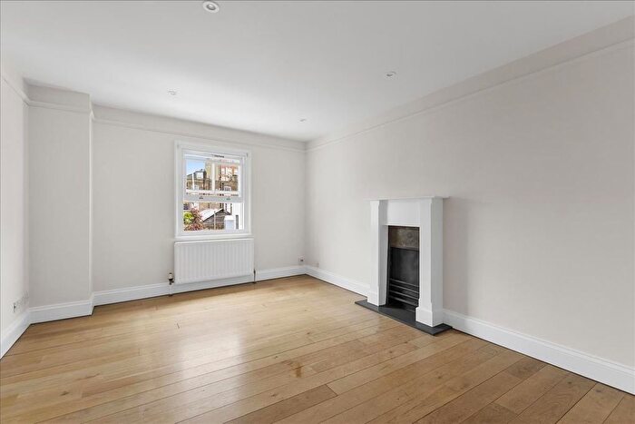 1 Bedroom Flat To Rent In Kensington Church Street, London, W8