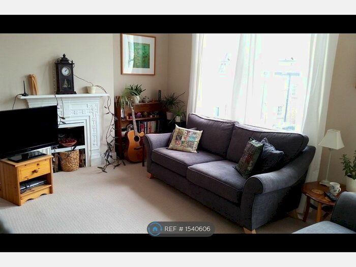 2 Bedroom Flat To Rent In Algernon Road, London, SE13