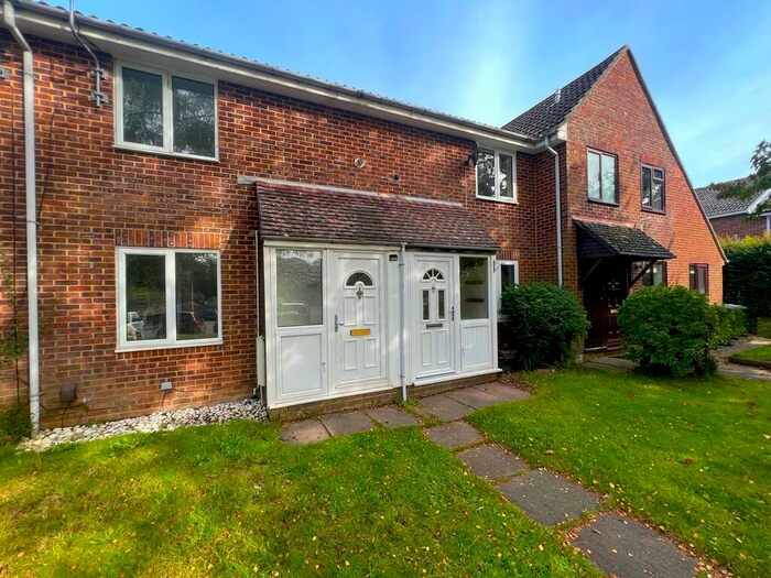 2 Bedroom Terraced House To Rent In Botley, Southampton, SO30