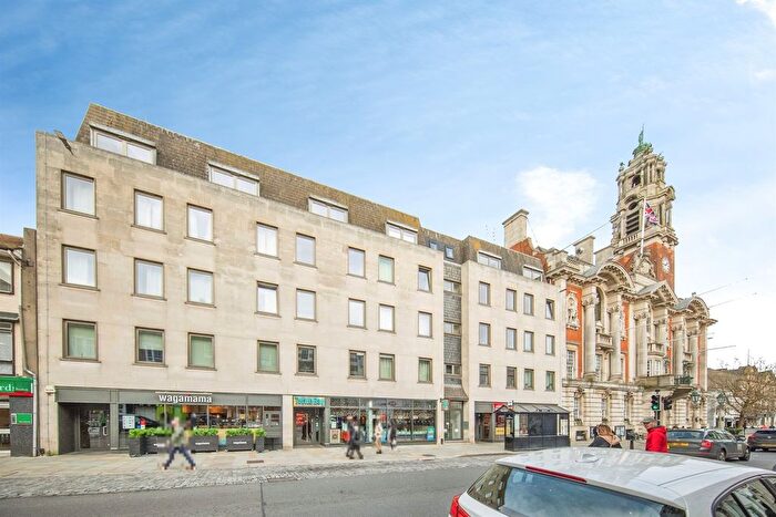 1 Bedroom Flat For Sale In High Street, Colchester, CO1