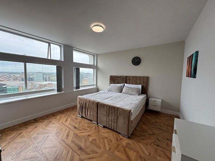 2 Bedroom Flat To Rent In Victoria Bridge Street, Salford, M3