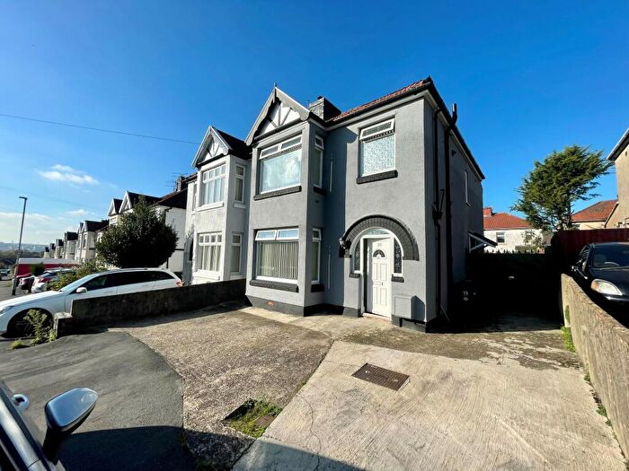 3 Bedroom Semi-Detached House To Rent In Stonebridge Park, Eastville, Bristol, BS5