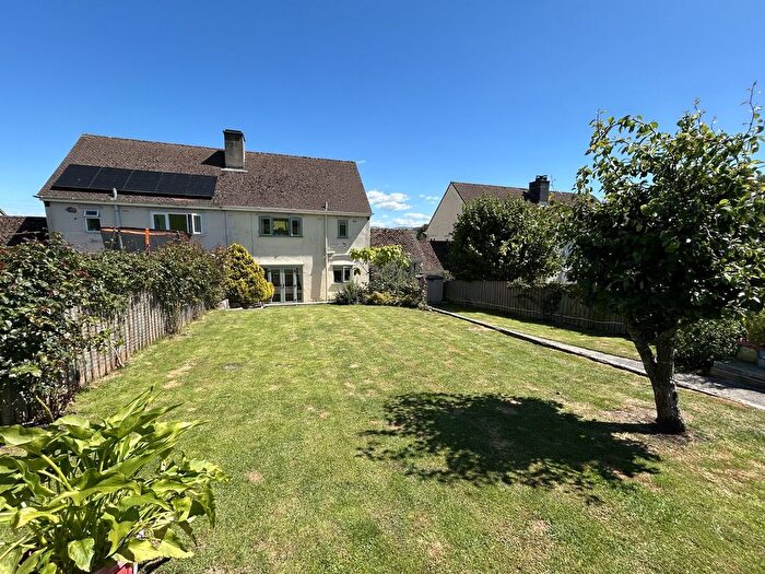 3 Bedroom Semi-Detached House For Sale In Tregarth, Llangadog, SA19