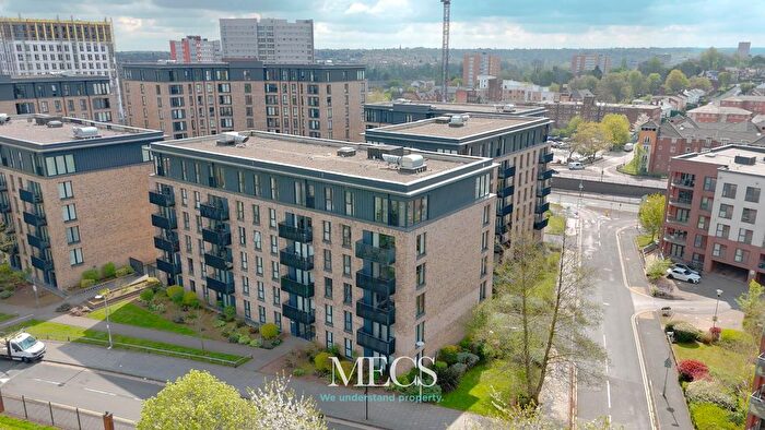 2 Bedroom Flat To Rent In Melrose Apartments A, Bell Barn Road, Birmingham, West Midlands, B15