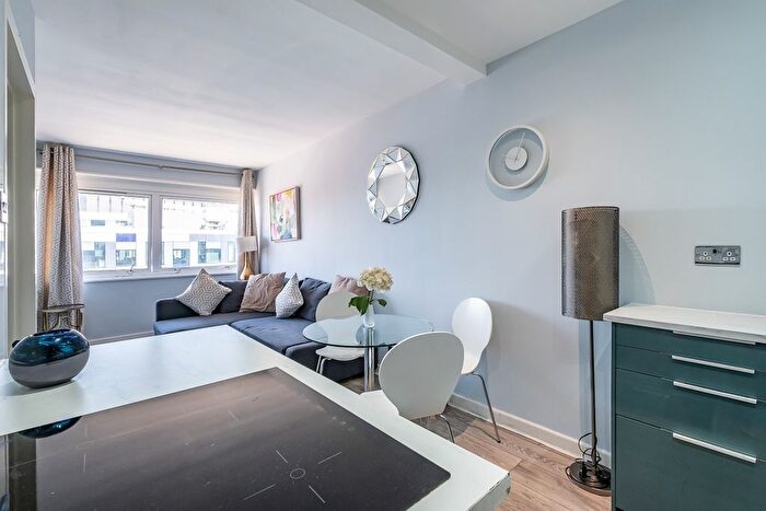 1 Bedroom Flat To Rent In Fitzroy Street, London, W1T