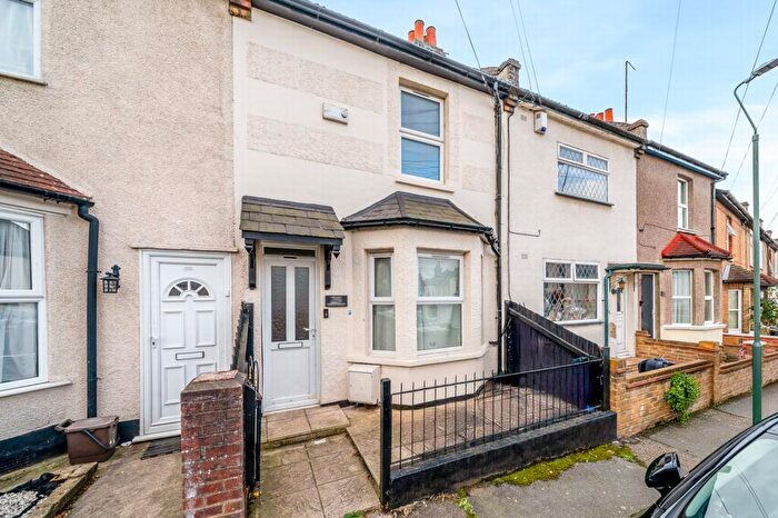 2 Bedroom House For Sale In Lyndon Road, Belvedere, DA17