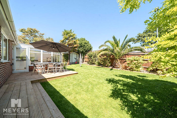 4 Bedroom Detached House For Sale In Cutlers Place, Wimborne, BH21