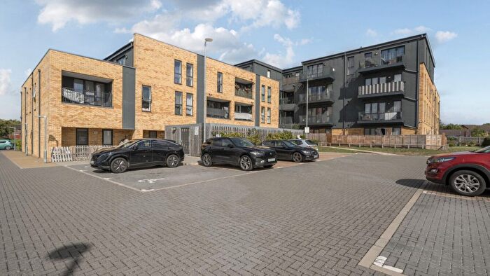 1 Bedroom Flat For Sale In Southville Road, Feltham, TW14