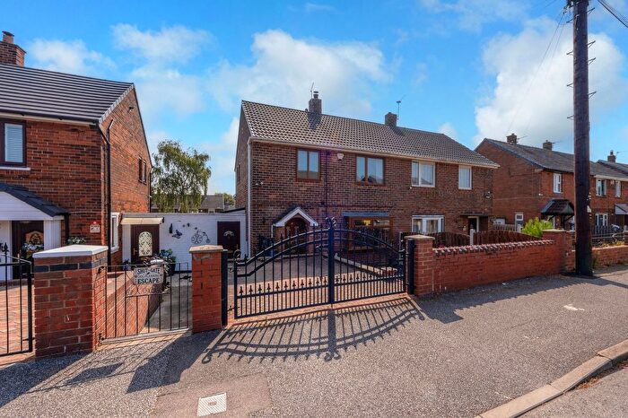 3 Bedroom Semi-Detached House For Sale In Laxton Road, Barnsley, S71