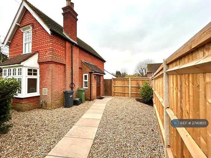 3 Bedroom Detached House To Rent In Deans Lane, Walton On The Hill, Tadworth, KT20