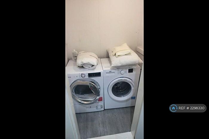 1 Bedroom Flat To Rent In High Street, Dumbarton, G82