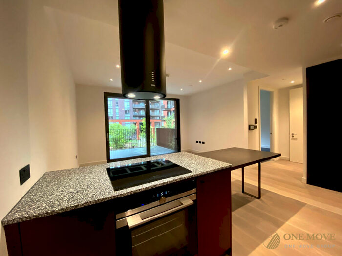 1 Bedroom Flat To Rent In Embassy Gardens, London, London, SW11