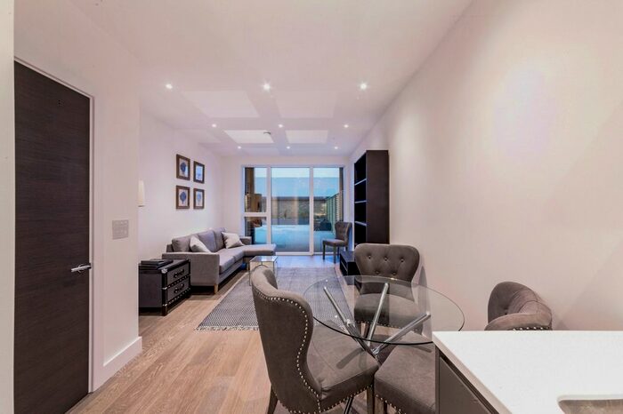 2 Bedroom Flat To Rent In Prime Place, Moberly House, Queens Park, W10