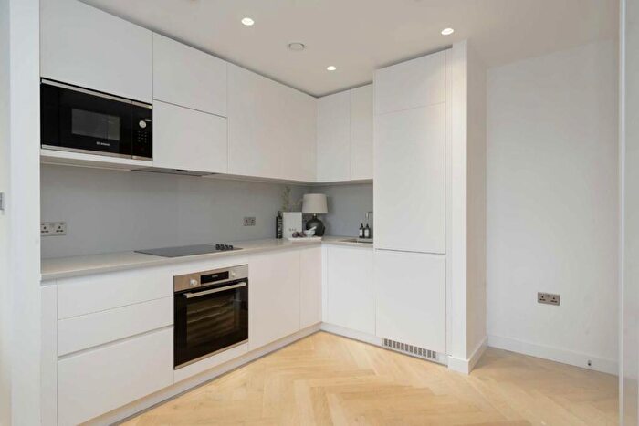 2 Bedroom Flat For Sale In Dudden Hill, Middle Yard, NW10
