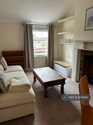 1 Bedroom Flat To Rent In Marjorie Grove Battersea, London, SW11