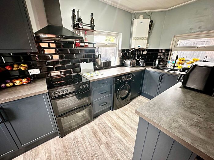 2 Bedroom Property To Rent In East Lane, Stainforth, Doncaster, DN7