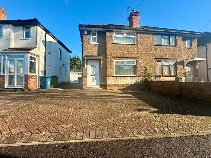 3 Bedroom Semi-Detached House To Rent In Hampden Road, Harrow, HA3