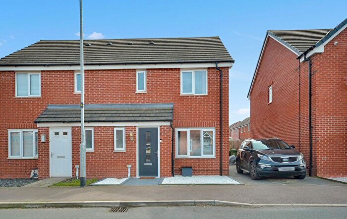 3 Bedroom Semi-Detached House For Sale In Woodpecker Way, Shepshed, LE12