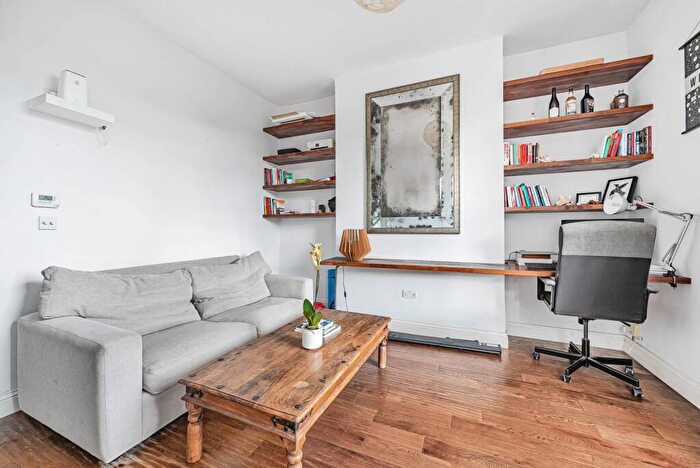 1 Bedroom Flat To Rent In Hungerford Road, Hillmarton Conservation Area, London, N7