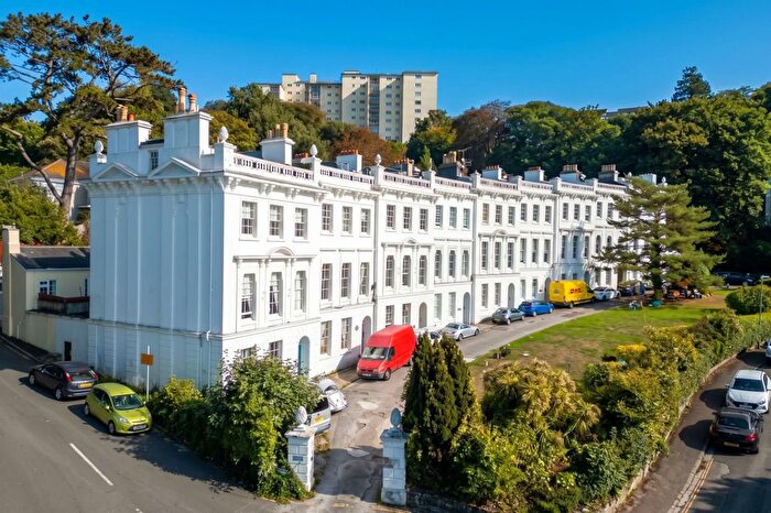 2 Bedroom Flat For Sale In Lisburne Crescent, Higher Woodfield Road, Torquay, TQ1
